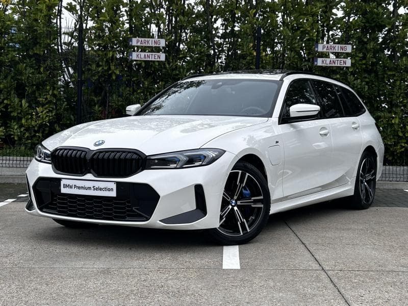 BMW 330e Touring