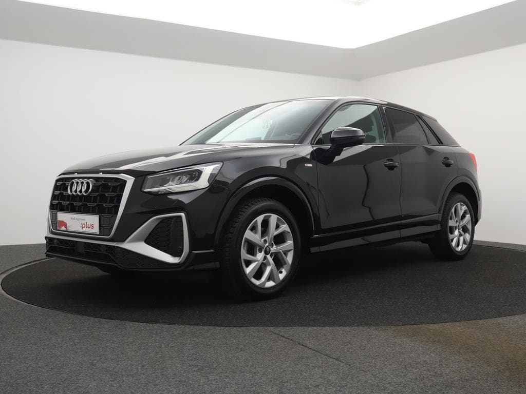 AUDI Q2