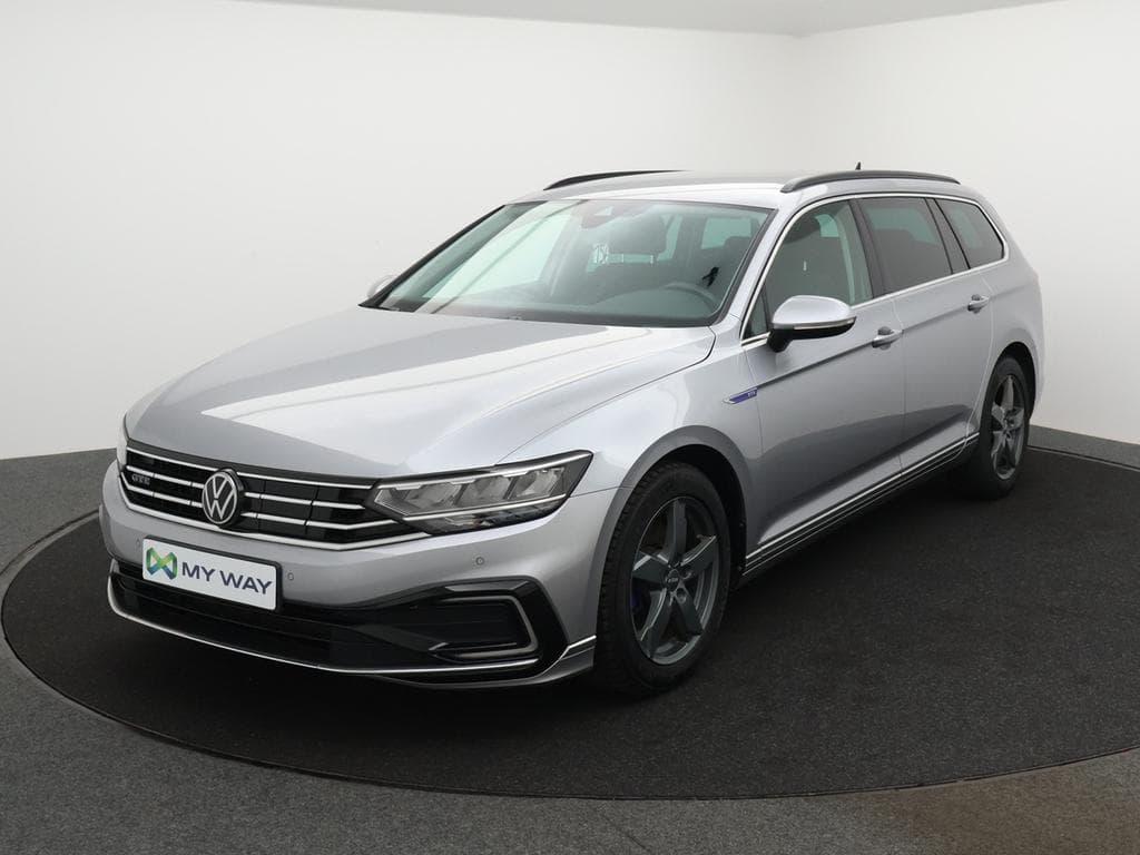 VOLKSWAGEN Passat Variant GTE