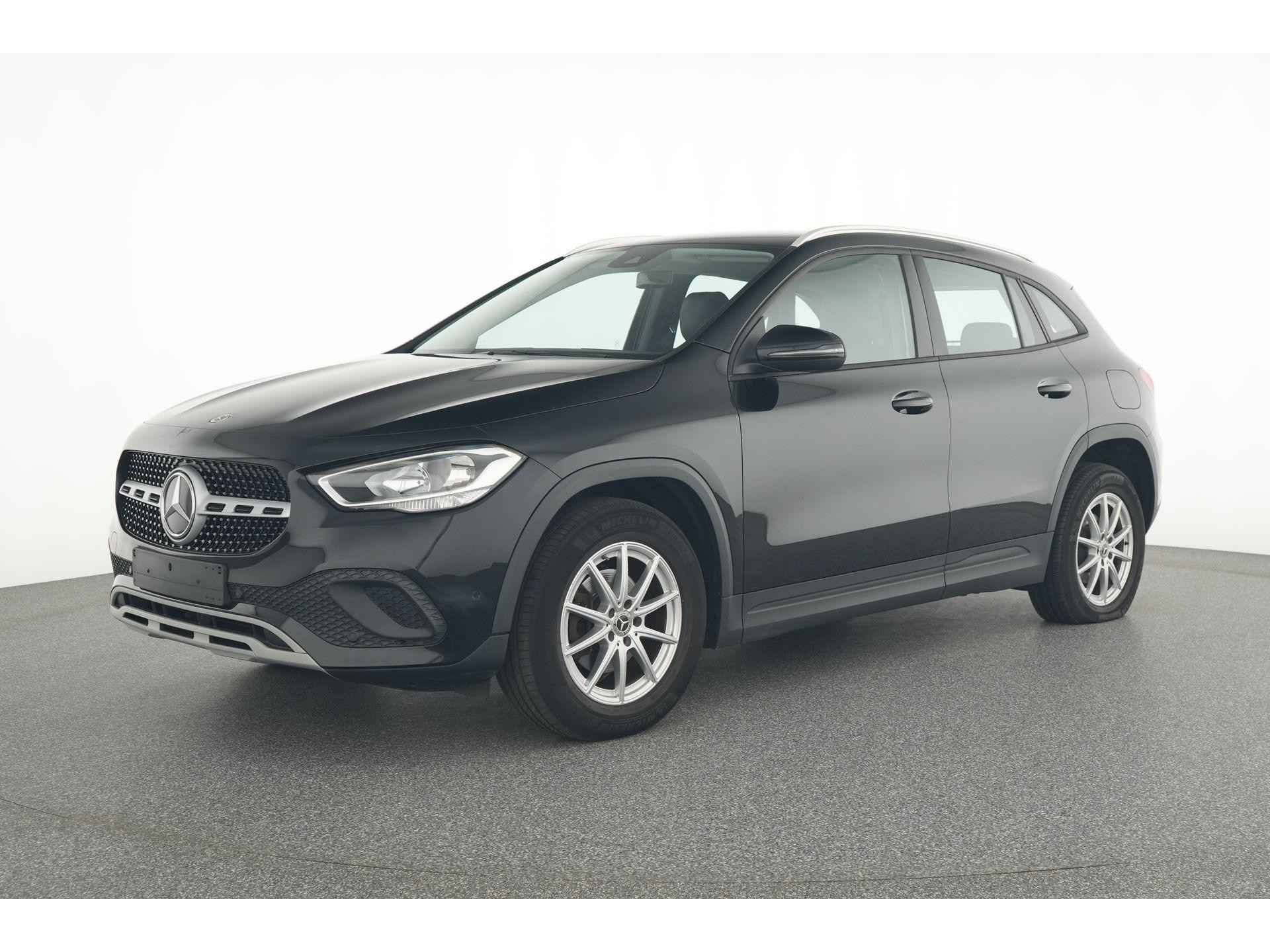 Mercedes GLA 180 Business Solution Essential