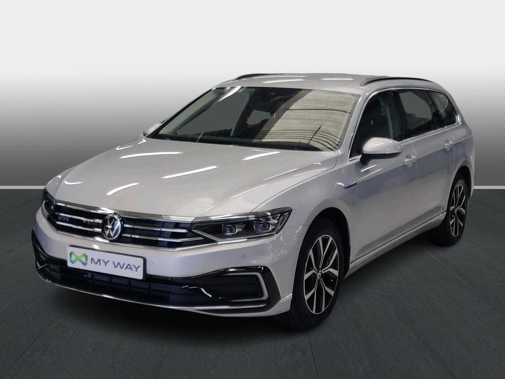 VOLKSWAGEN Passat Variant GTE