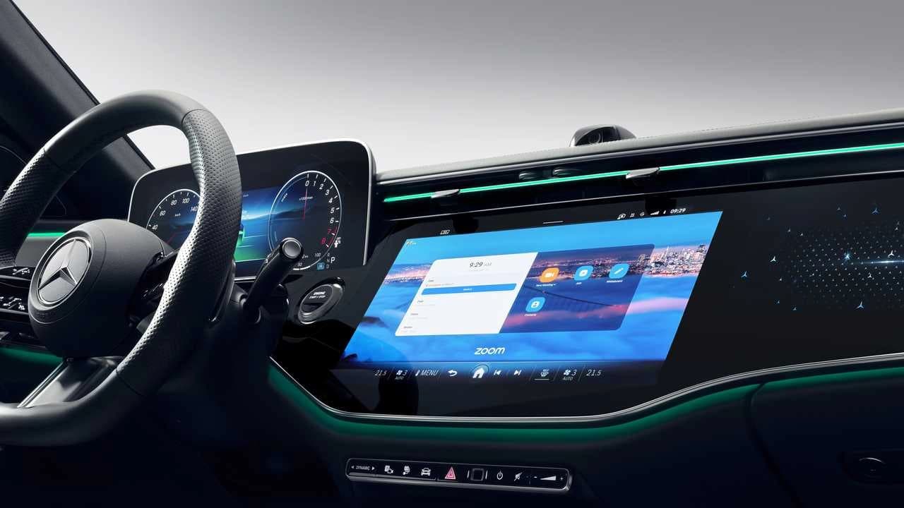2025_Mercedes_Benz_E_Class_Hyperscreen_Interior_Wallpaper_HD