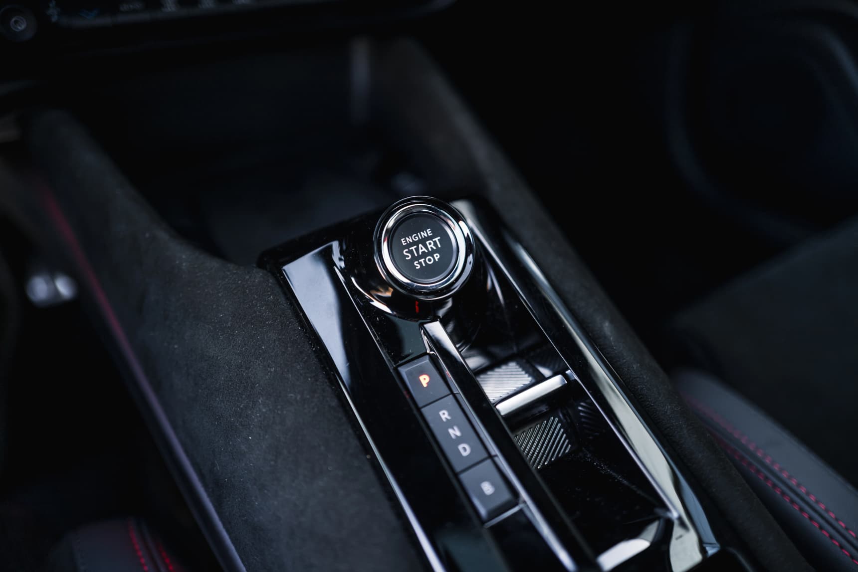 2026_Alfa_Romeo_Junior_Veloce_Rosso_Brera_Interior_Wallpaper_HD