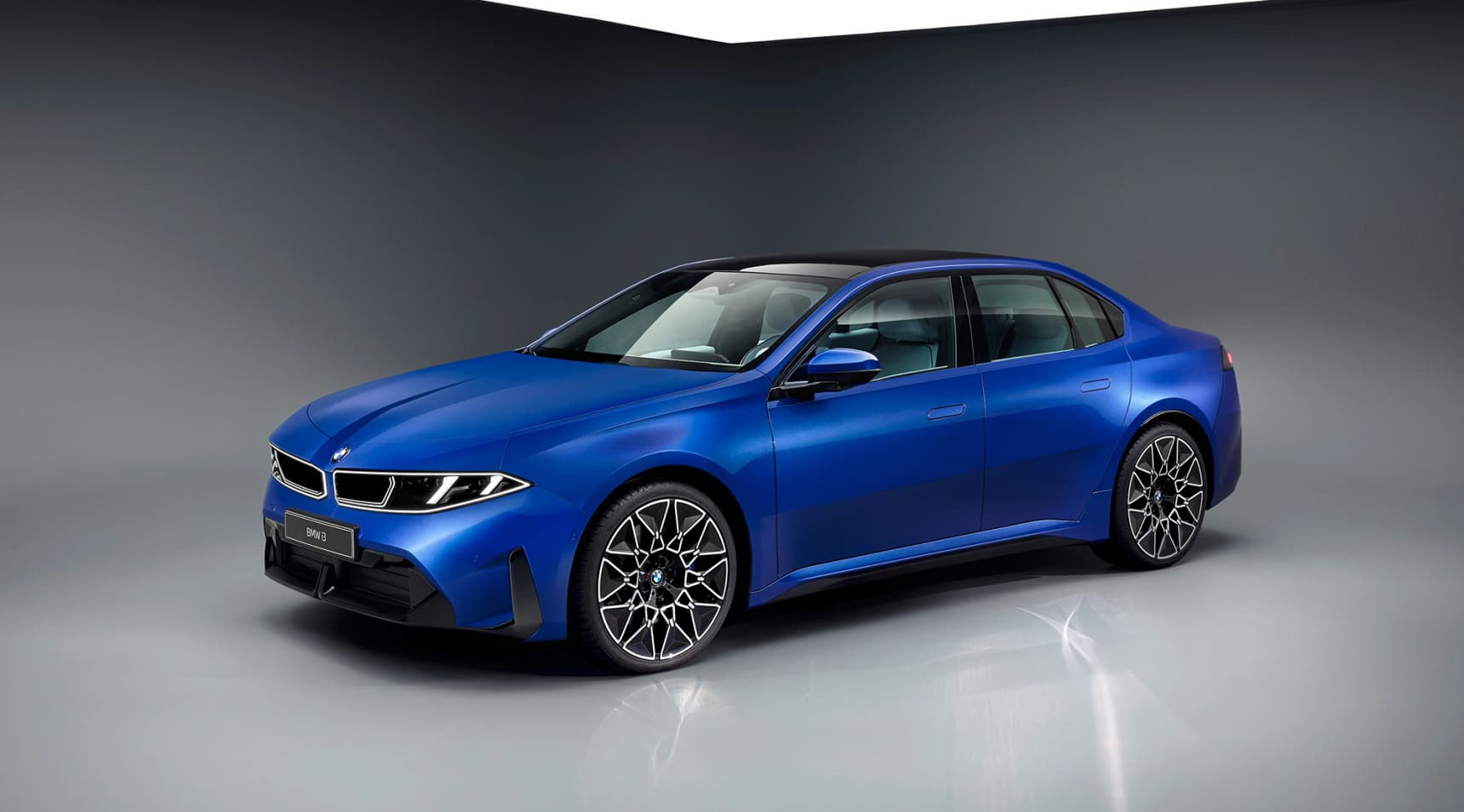 BMW_unveils_the_new_i3-_the_all-electric_3_Series_that_could_redefine_the_segment