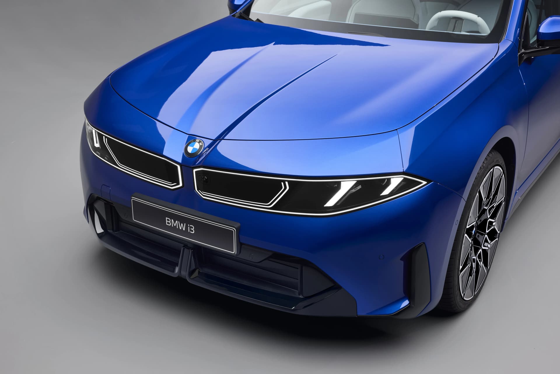 2026_BMW_i3_Exterior_M_Le_Castellet_Blue_HD_Wallpaper