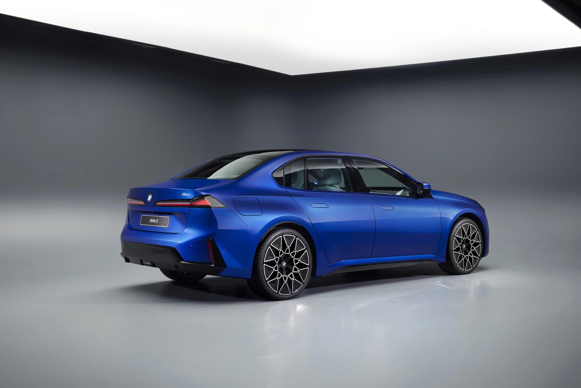 2026_BMW_i3_Exterior_M_Le_Castellet_Blue_HD_Wallpaper