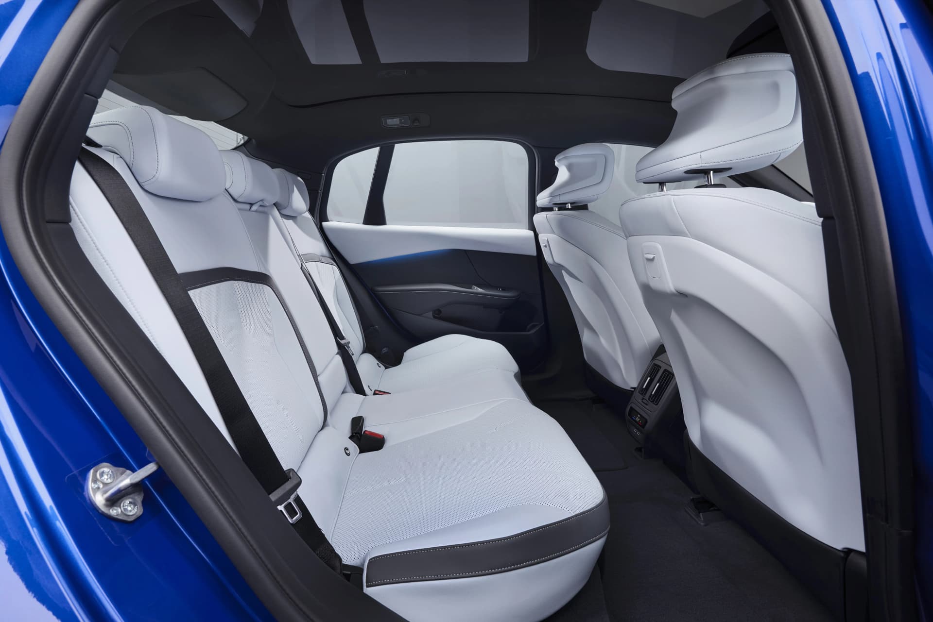 2026_BMW_i3_Interior_HD_Wallpaper