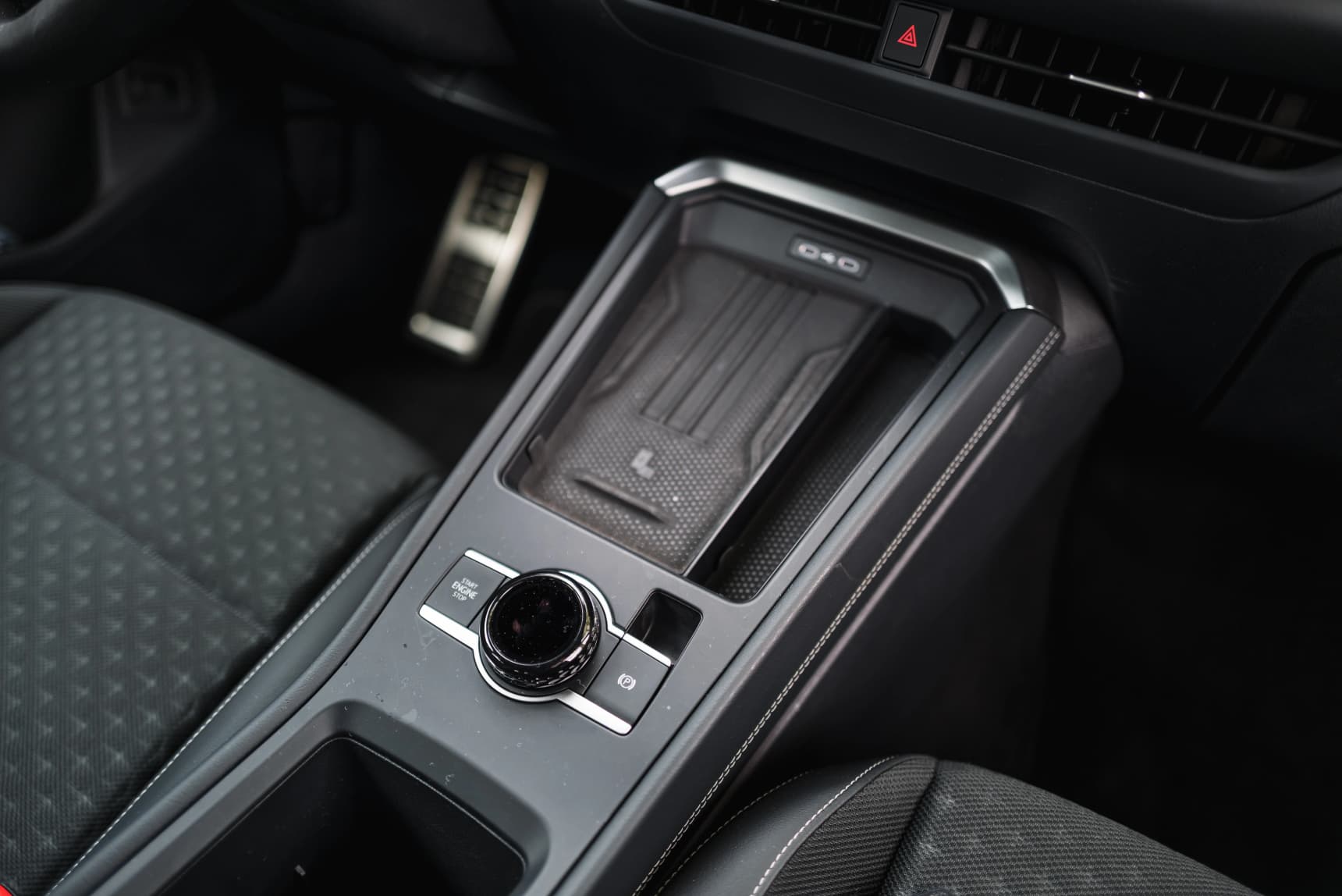 AutoNext_2026_Volkswagen_New_T-Roc_R-Line_Canary_Yellow_Black_In_Depth_Review