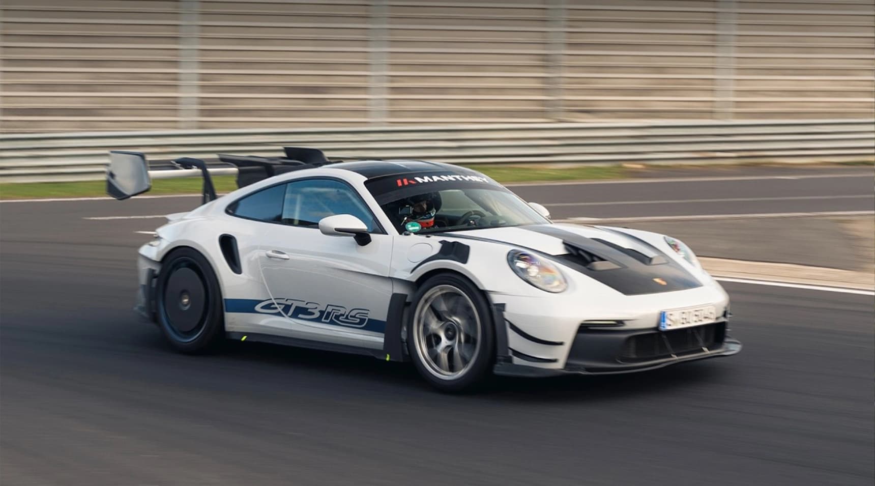 Porsche redefines “street-legal fast” as 911 GT3 RS Manthey Kit destroys Nürburgring in 6:45
