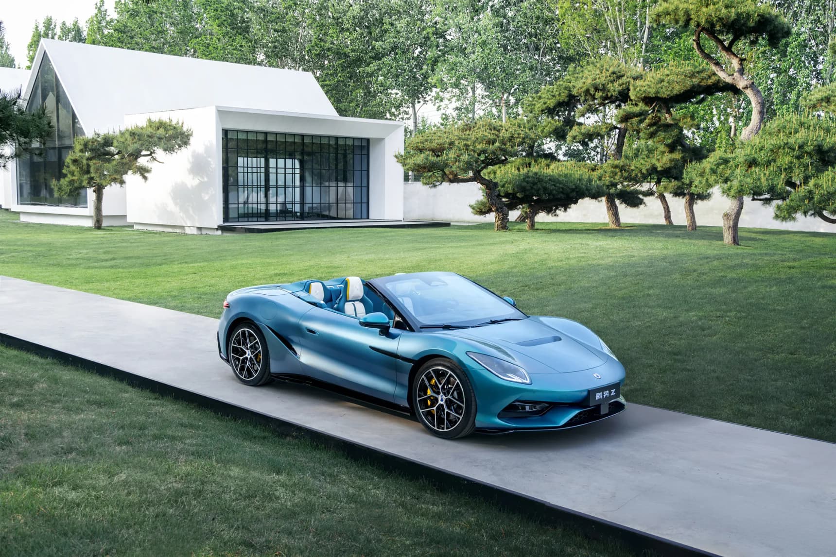 BYD Denza Z is here, China’s 1,000+ hp electric drop-top is targeting Europe’s elite