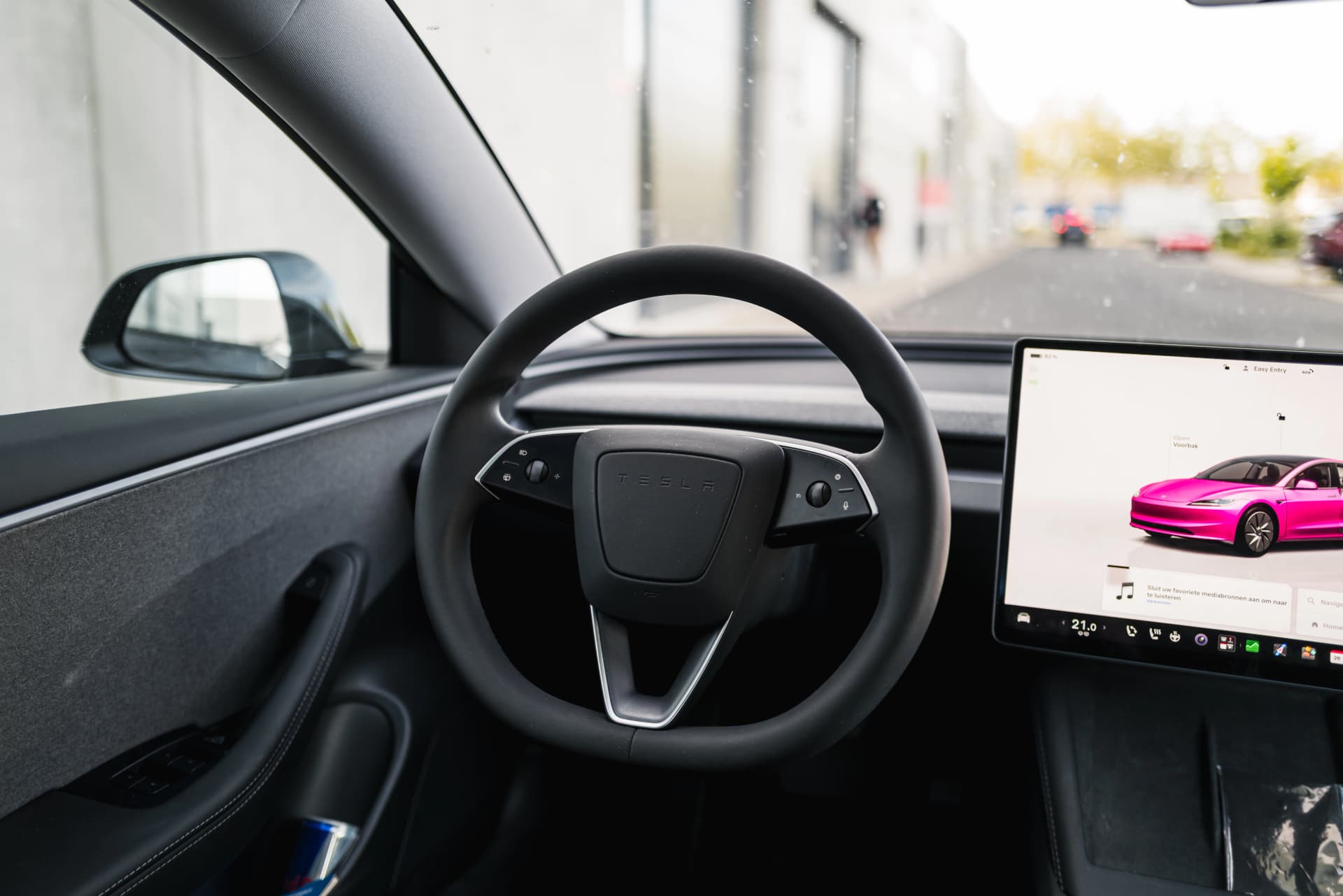 Dutch regulators approved Tesla's self-driving software, then hid the reasons why