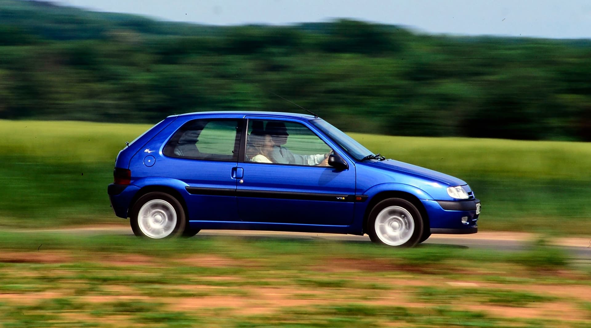 Citroën Saxo VTS turns 30: the small French hot hatch that never thought small