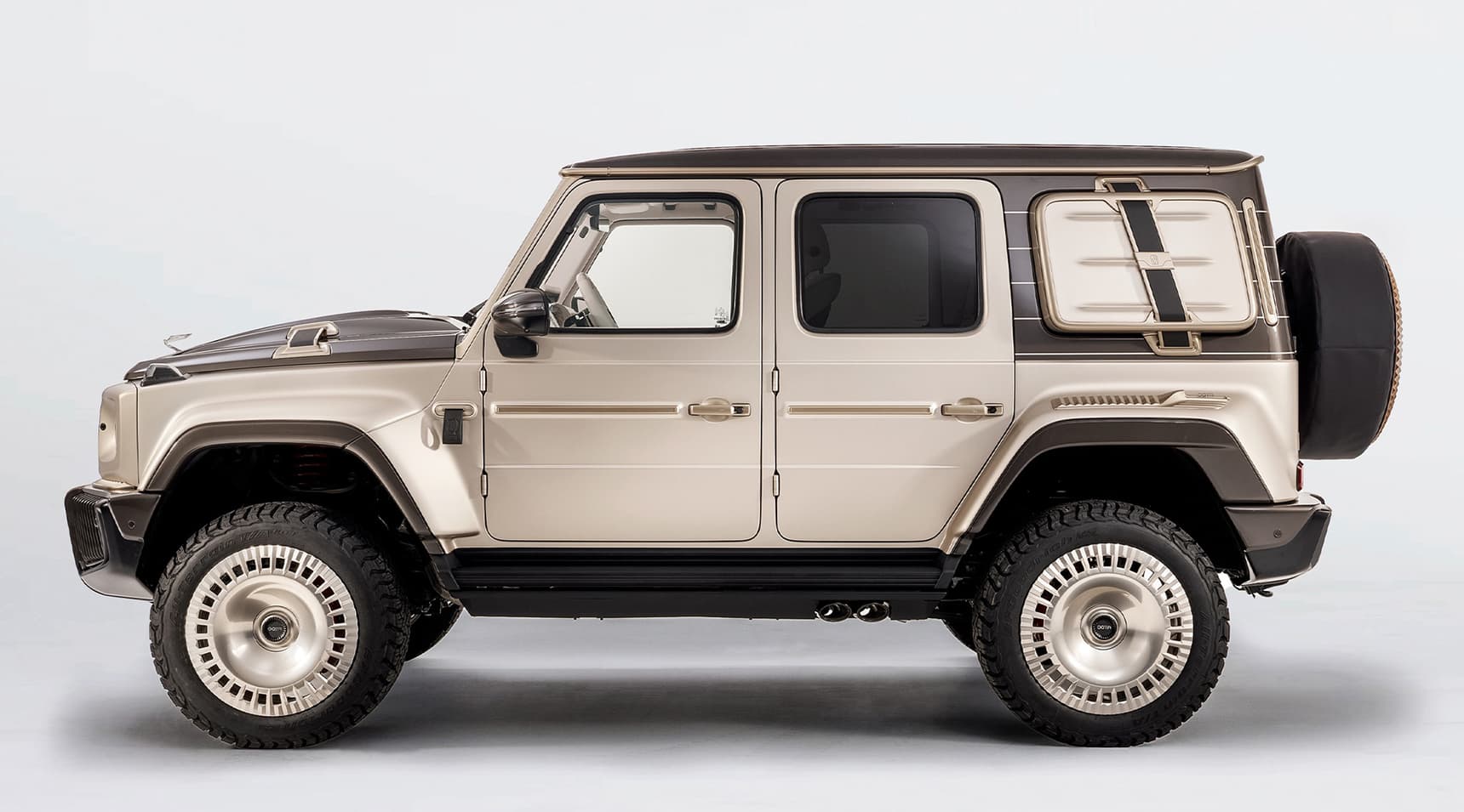 OQTA Super GYR, the G-Class reimagined as a desert-born luxury object