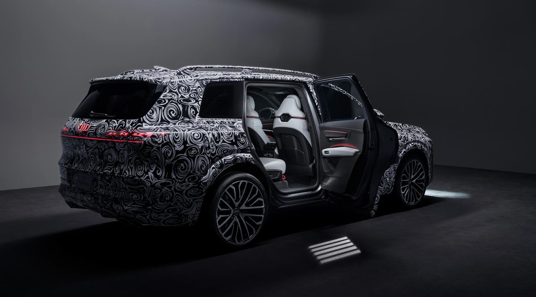 Audi Q9 interior first look, Ingolstadt finally enters the GLS and X7 territory