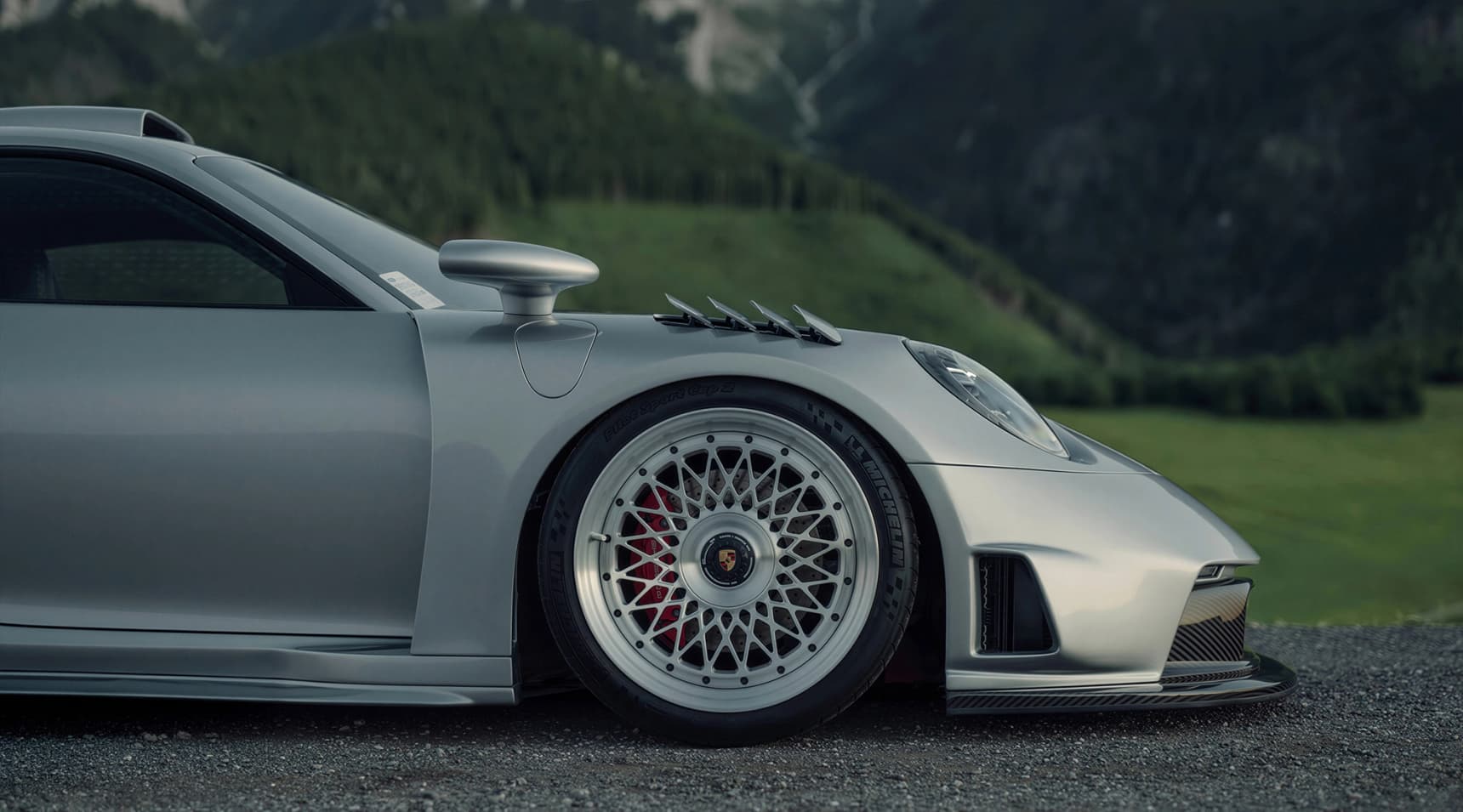 Carbonerre GT1 Manta transforms the Porsche 911 into a GT1 tribute