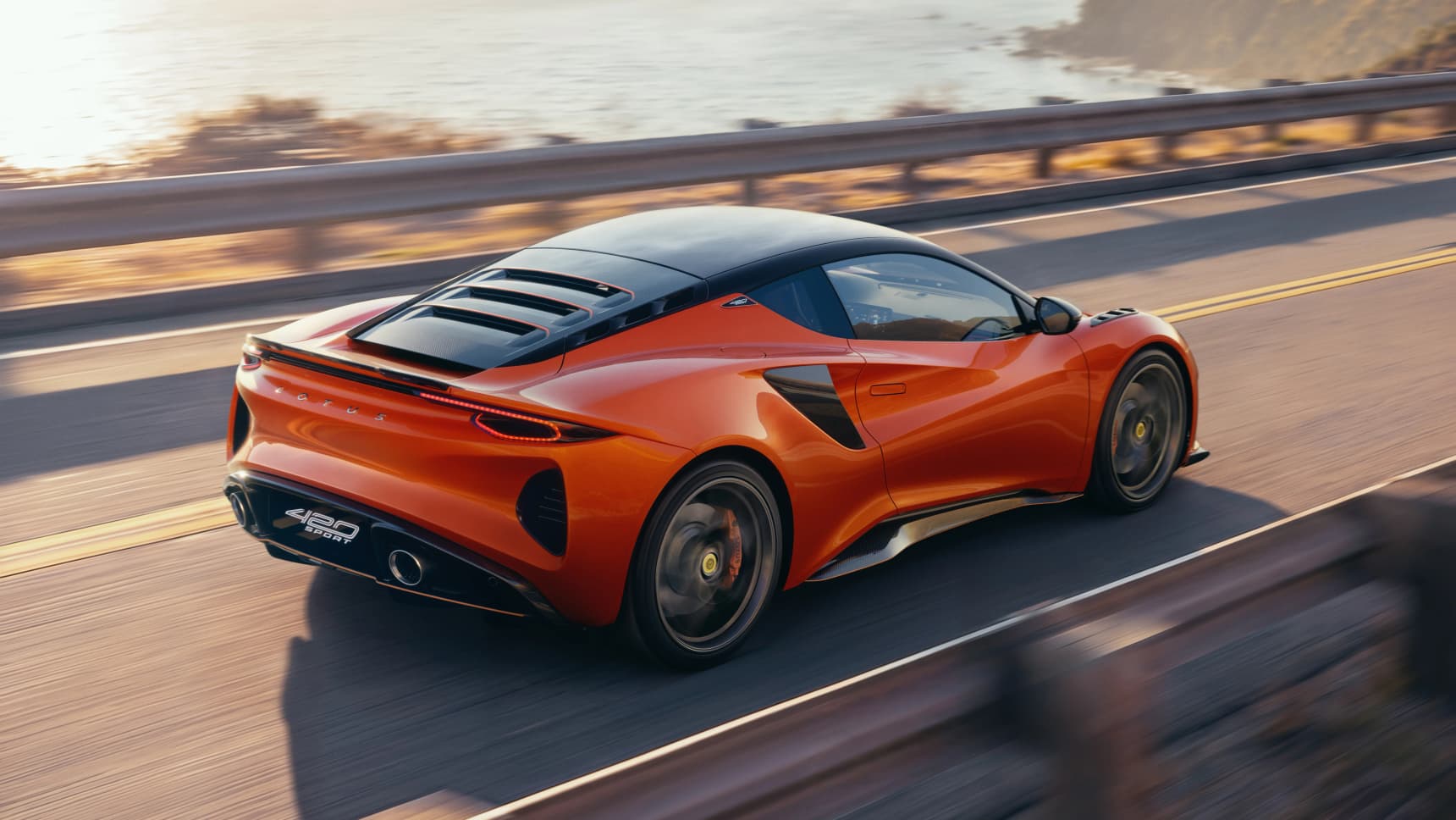 Lotus Emira 420 Sport revealed with 420 PS and removable roof