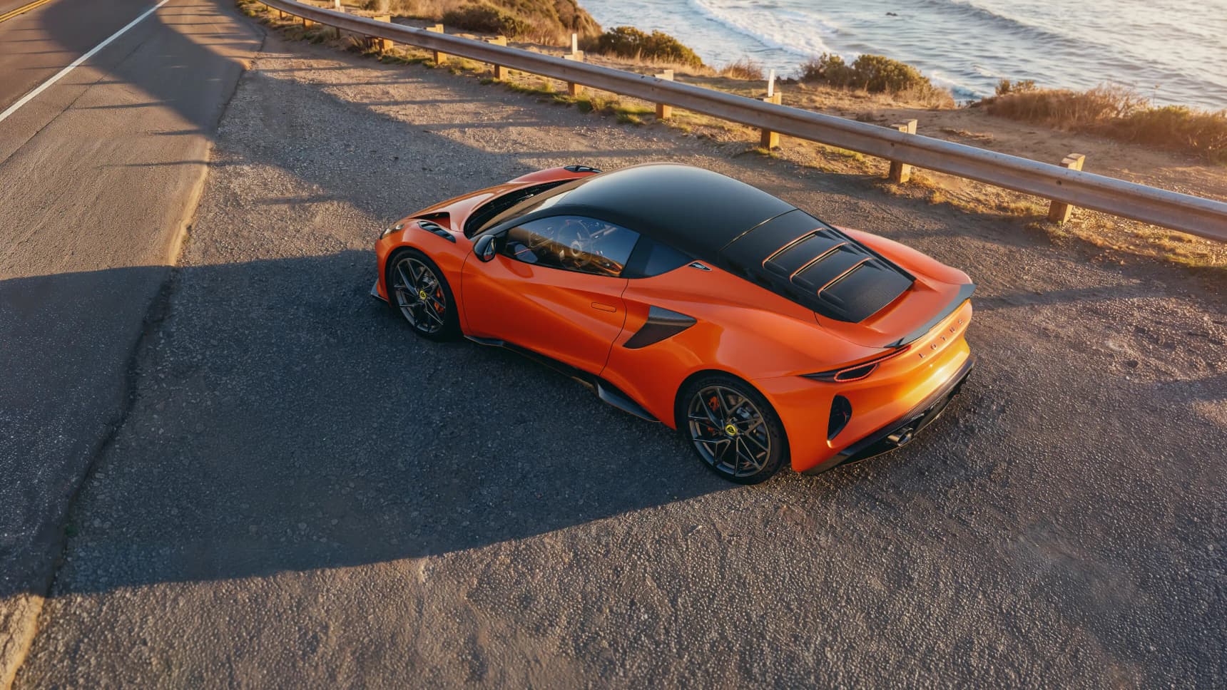 Lotus Emira 420 Sport revealed with 420 PS and removable roof