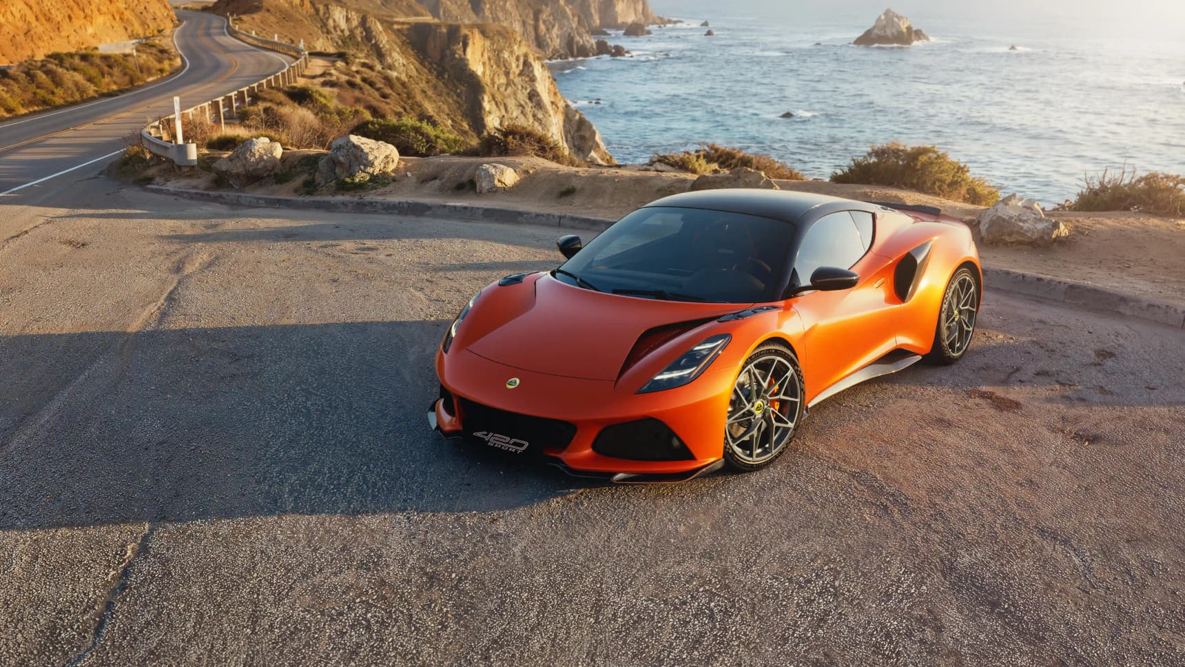 Lotus Emira 420 Sport revealed with 420 PS and removable roof