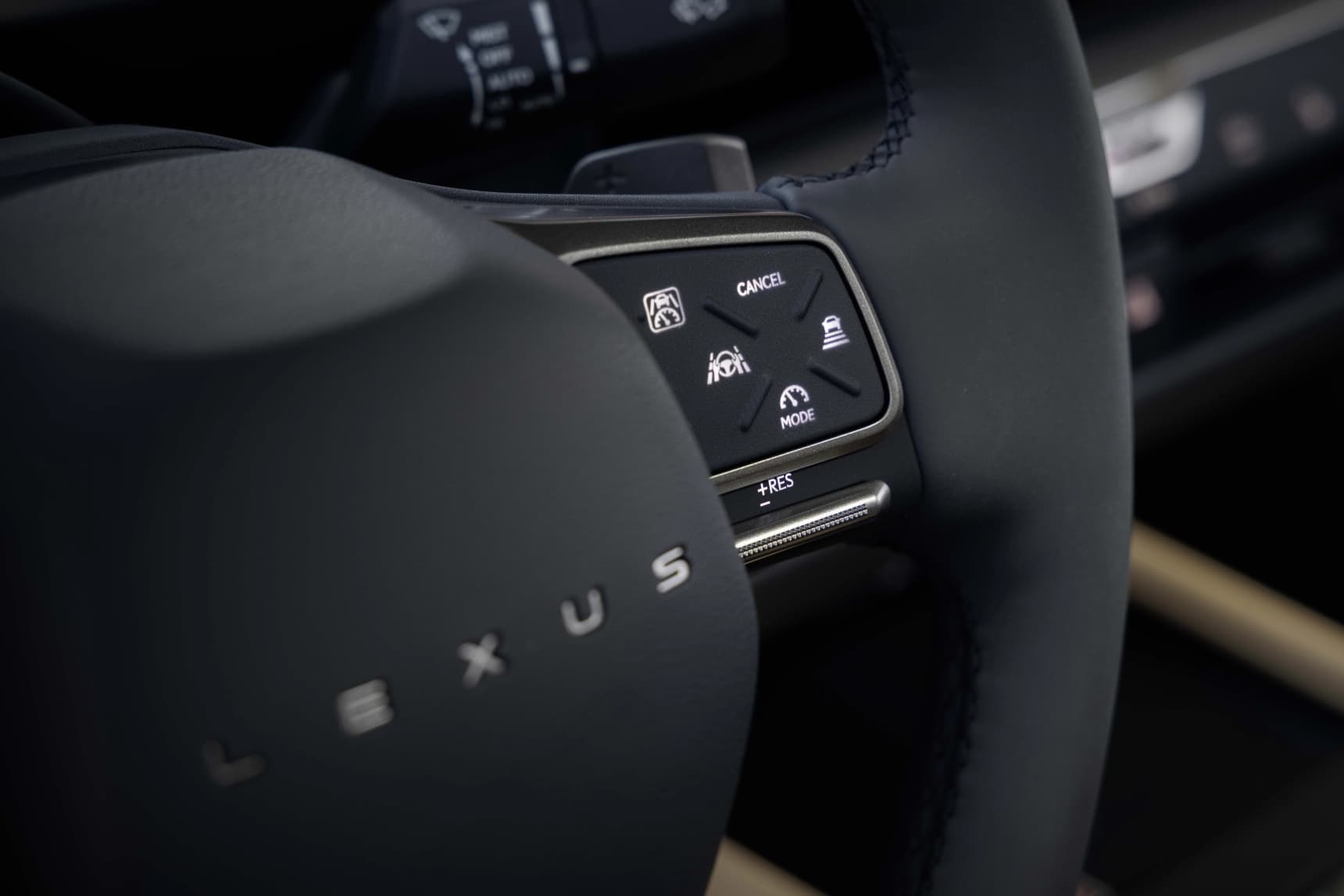 New Lexus ES 2026 revealed with electric and hybrid powertrains