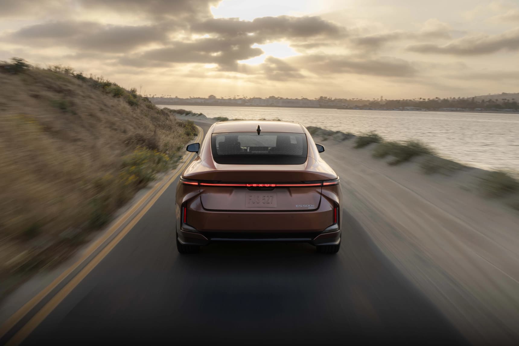 New Lexus ES 2026 revealed with electric and hybrid powertrains