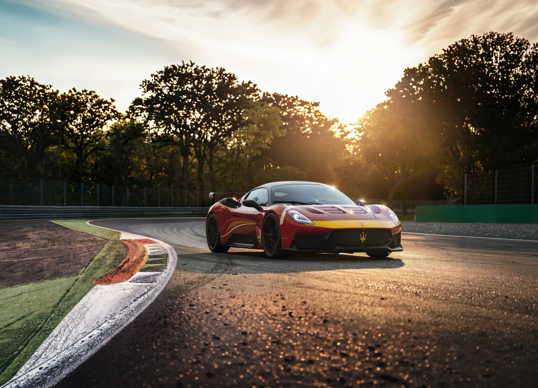 Maserati GT2 starts 2026 season at Monza with 250F liveries