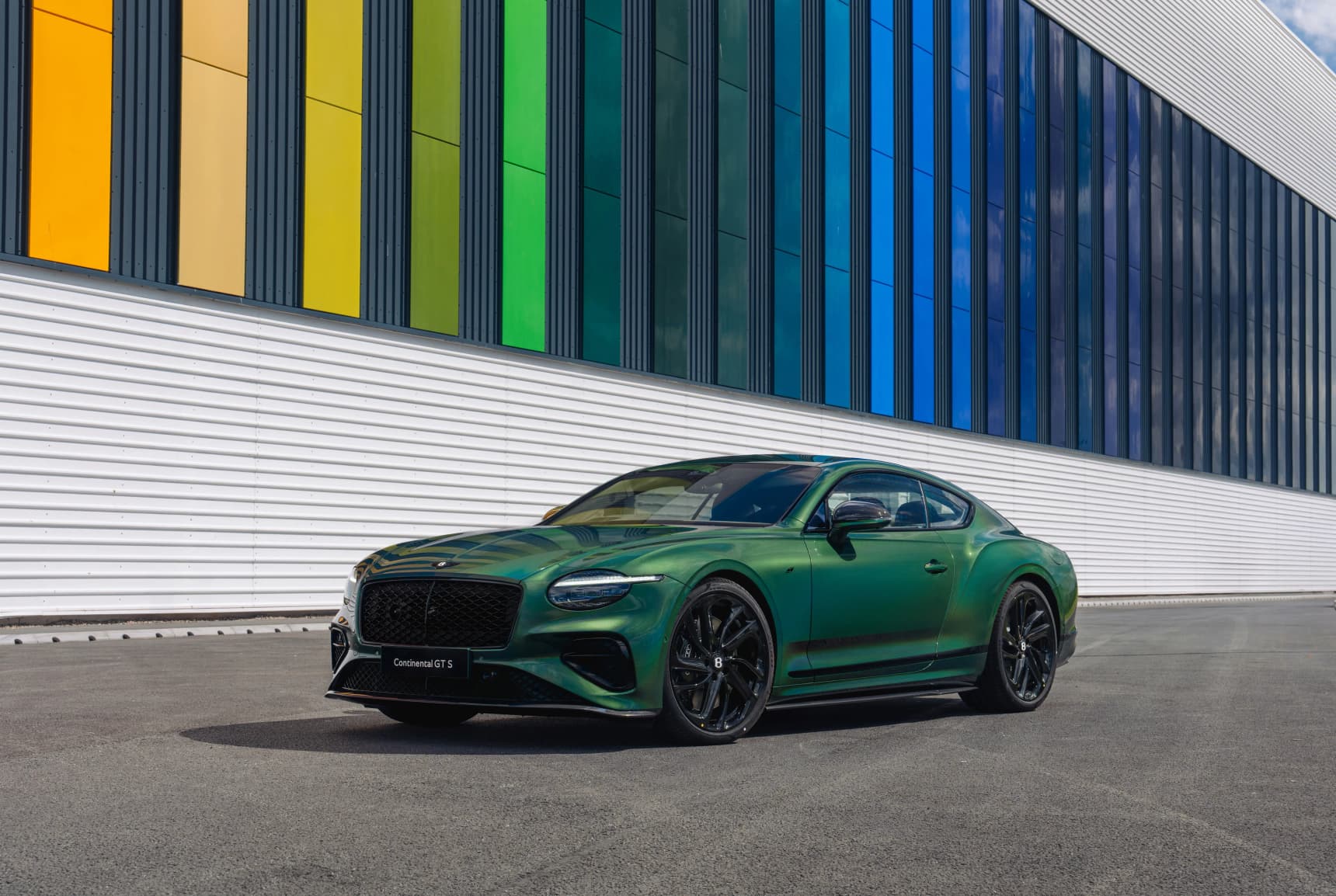 Bentley's new paint shop is open and it launches with SpectraFlare Finish