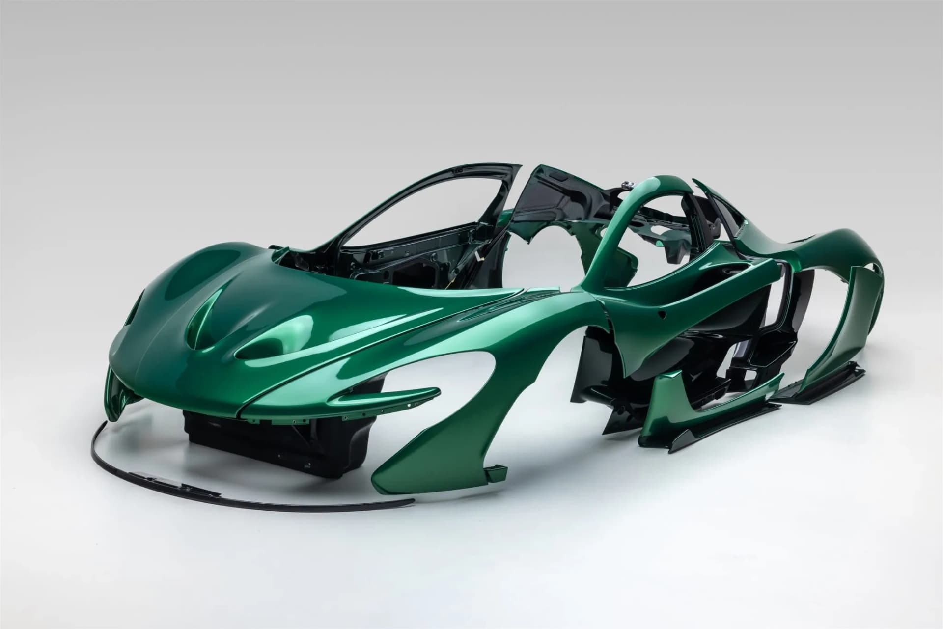 Someone just paid €184,000 for McLaren P1 body panels with no car attached