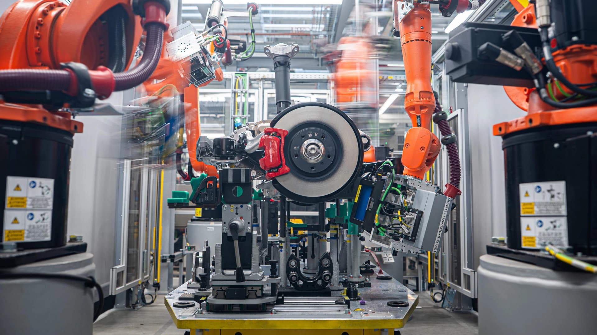 Porsche wants to make money with fewer cars, and 1,900 jobs will go