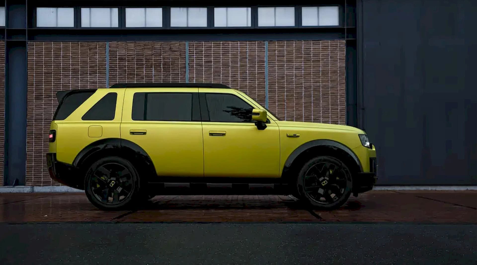 The Freelander name is back, now a 560 hp Chinese range-extender SUV