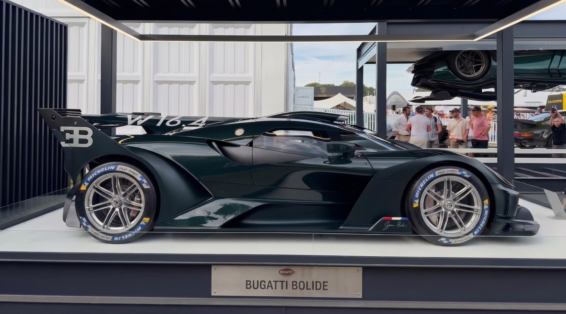 Someone made the Bugatti Bolide road-legal, and it has 1,825 hp