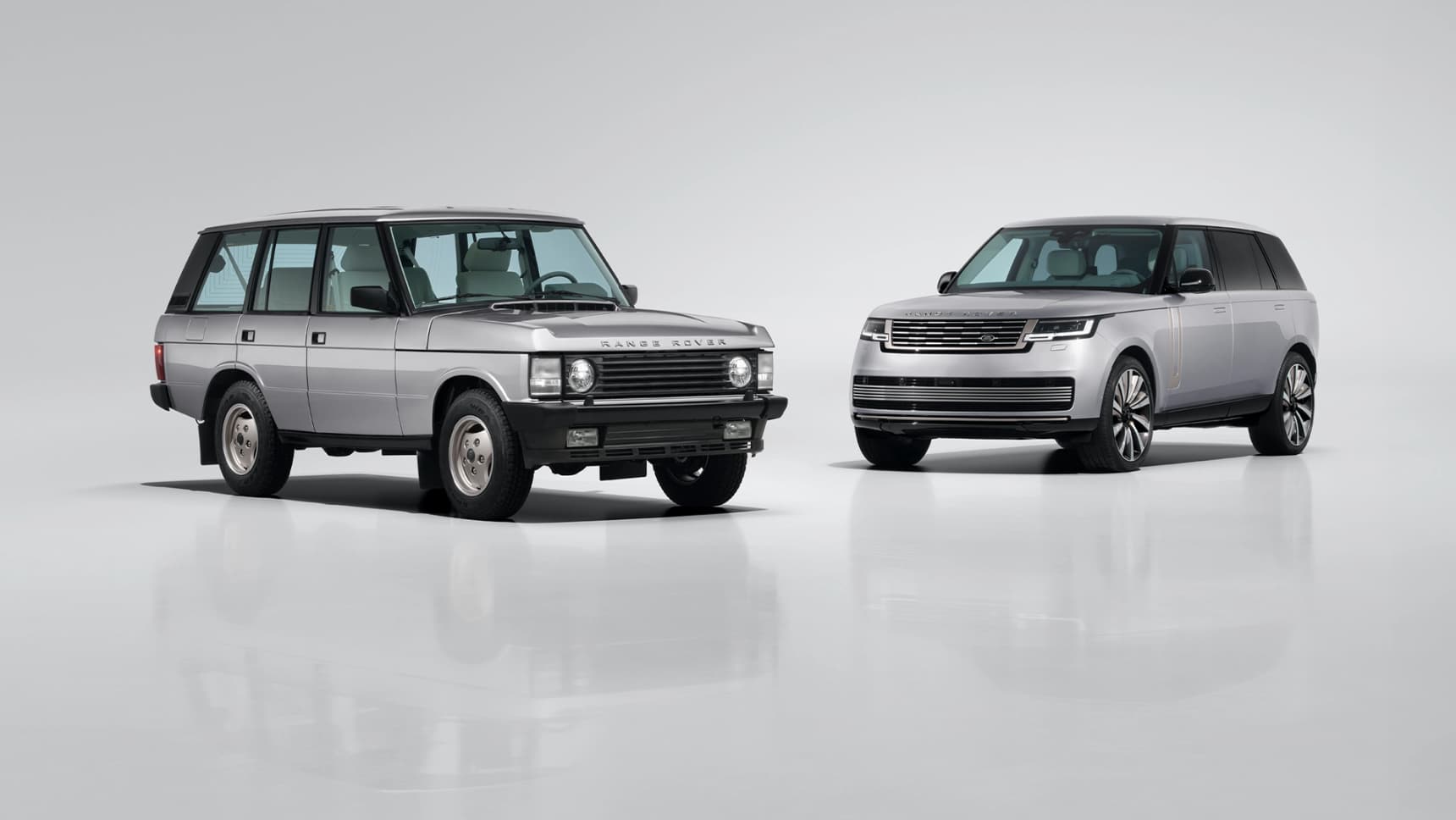 Range Rover restored a 1993 Classic to match its newest flagship, and both are for sale
