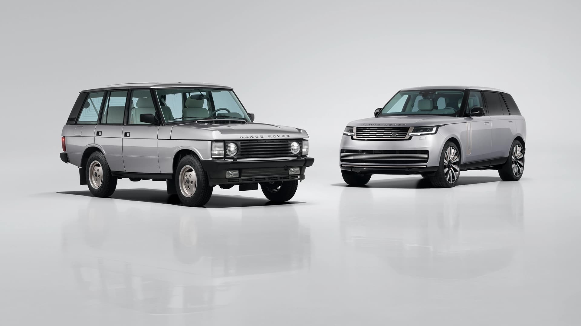 Range Rover restored a 1993 Classic to match its newest flagship, and both are for sale