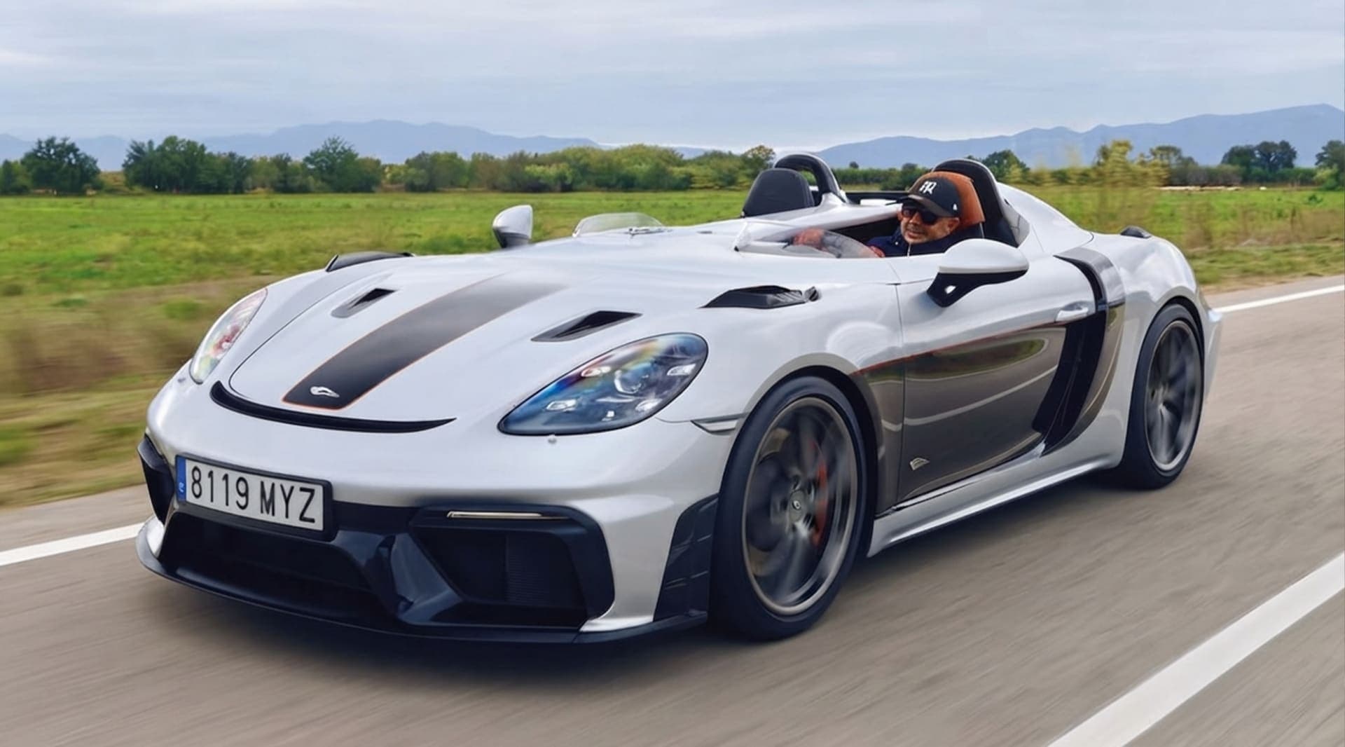The designer behind a 720 hp hypercar now builds windscreen-less Porsche speedsters