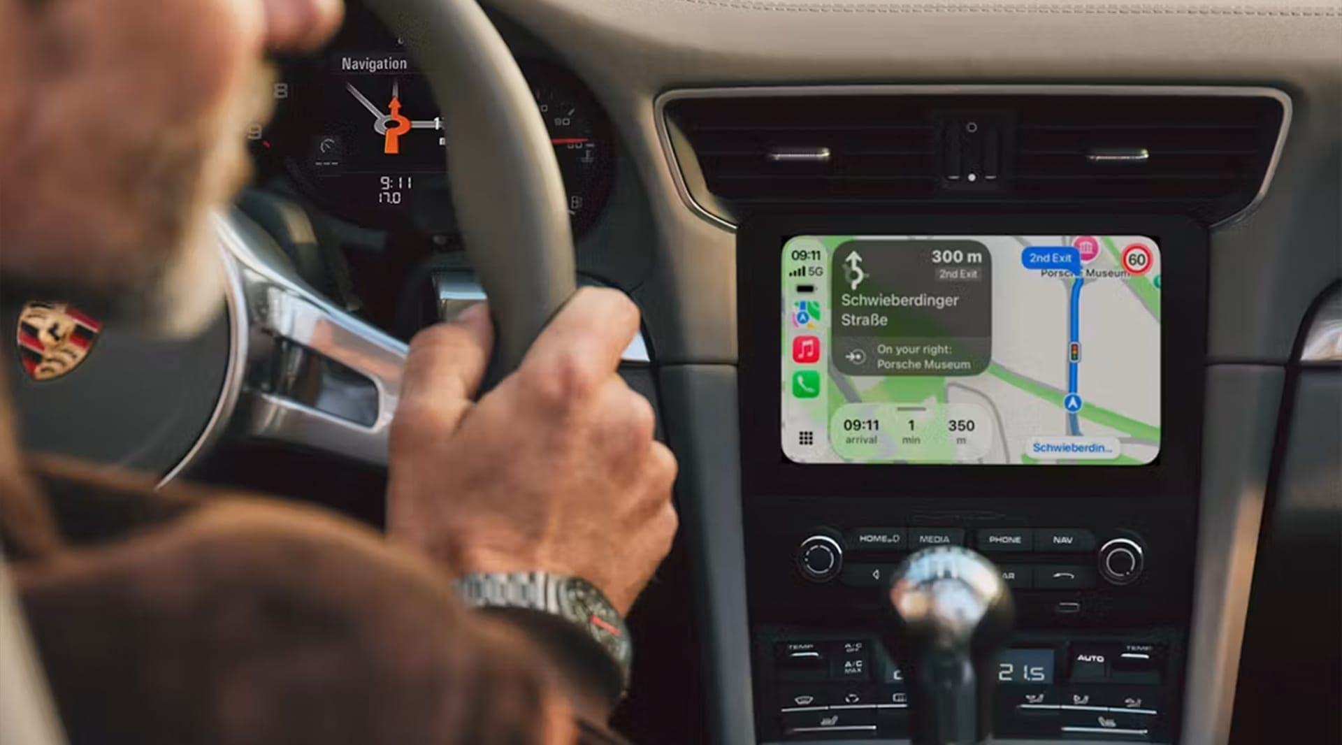 Porsche's new head unit gives older 911s CarPlay, and a setting to avoid the motorway